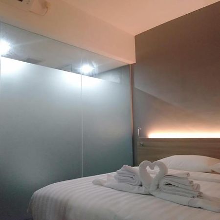 Hotel Marina Airport Semarang Exterior photo