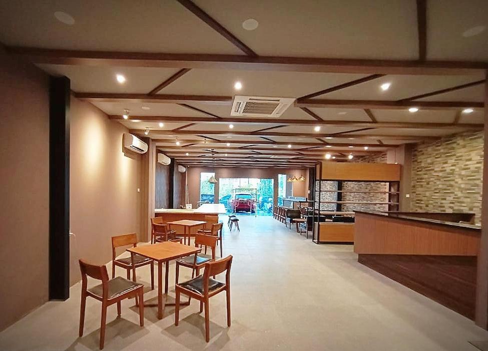 Hotel Marina Airport Semarang Exterior photo